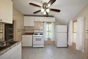 105 N Jefferson St, Batavia, IL 60510 - Photo 3