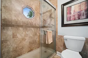 11N583 Howard Ave, Elgin, IL 60124 - Photo 17