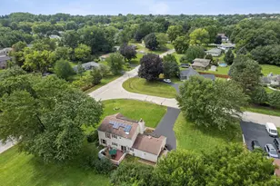11N583 Howard Ave, Elgin, IL 60124 - Photo 3