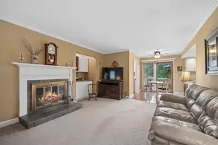 11N583 Howard Ave, Elgin, IL 60124 - Photo 11