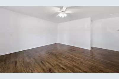 207 Caddy Avenue, Carpentersville, IL 60110 - Photo 11