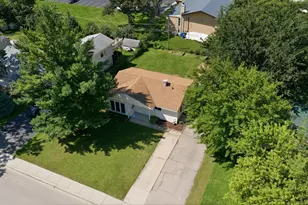 207 Caddy Ave, Carpentersville, IL 60110 - Photo 17