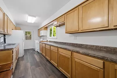 207 Caddy Avenue, Carpentersville, IL 60110 - Photo 5