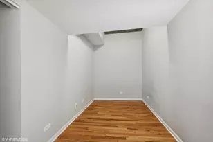 1000 W 15th St, Chicago, IL 60608 - Photo 9