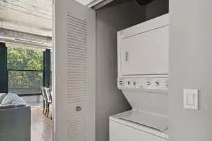 1000 W 15th St, Chicago, IL 60608 - Photo 11