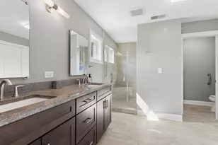 19108 W Lake View Ave, Mundelein, IL 60060 - Photo 25
