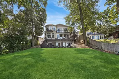 19108 W Lake View Avenue, Mundelein, IL 60060 - Photo 1