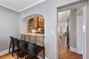 3823 N Alta Vista Terrace, Chicago, IL 60613 - Photo 9