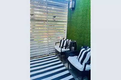 3823 N Alta Vista Terrace, Chicago, IL 60613 - Photo 11