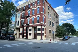 1237 N Noble St, Chicago, IL 60642 - Photo 1