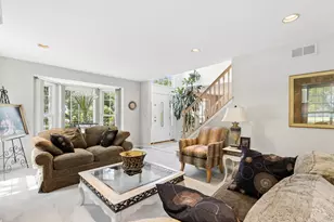 75 Madeline Cir, Schaumburg, IL 60173 - Photo 5
