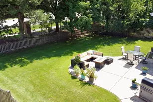 75 Madeline Cir, Schaumburg, IL 60173 - Photo 33