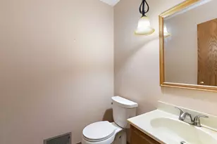 5848 Weymouth Dr, Rockford, IL 61114 - Photo 11