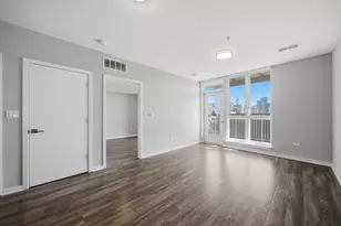 1552 N North Park Avenue, Chicago, IL 60610 - Photo 5
