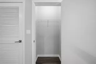 1552 N North Park Avenue, Chicago, IL 60610 - Photo 9