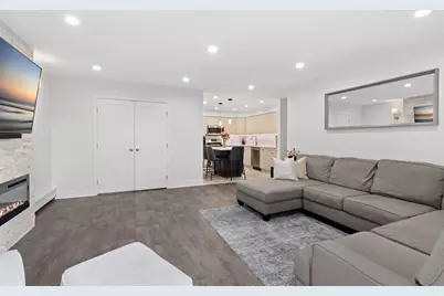 6800 N California Avenue #4L, Chicago, IL 60645 - Photo 5