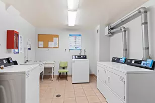 6800 N California Ave, Chicago, IL 60645 - Photo 17