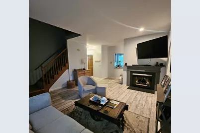 806 Derby Course, Saint Charles, IL 60174 - Photo 5
