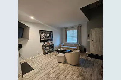 806 Derby Course, Saint Charles, IL 60174 - Photo 3