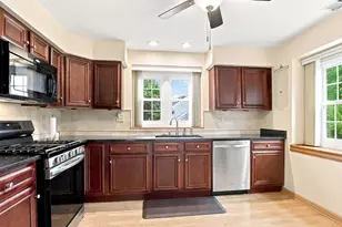 556 Park View Terrace, Buffalo Grove, IL 60089 - Photo 3