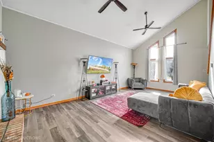 3207 Longford Dr, Joliet, IL 60431 - Photo 3