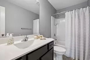 1169 Amber Dr, Cary, IL 60013 - Photo 15