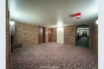 475 Plum Creek Drive #107, Wheeling, IL 60090 - Photo 7