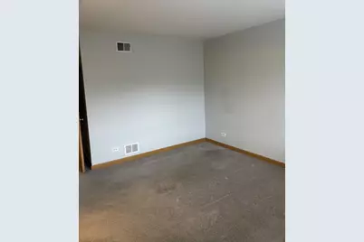 734 S Jade Lane, Round Lake, IL 60073 - Photo 11