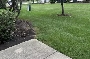 734 S Jade Ln, Round Lake, IL 60073 - Photo 25