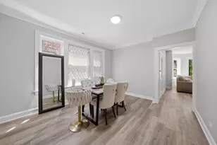 9015 S Muskegon Ave, Chicago, IL 60617 - Photo 9