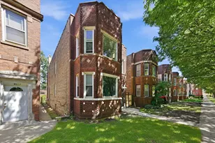 9015 S Muskegon Ave, Chicago, IL 60617 - Photo 33