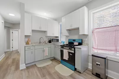 9015 S Muskegon Avenue, Chicago, IL 60617 - Photo 13