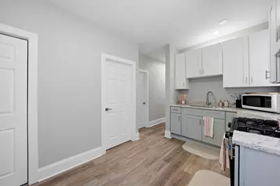 9015 S Muskegon Avenue, Chicago, IL 60617 - Photo 11