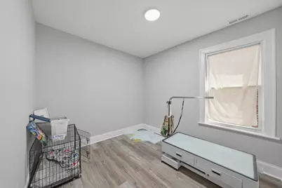 9015 S Muskegon Avenue, Chicago, IL 60617 - Photo 25