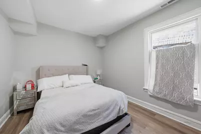 9015 S Muskegon Avenue, Chicago, IL 60617 - Photo 17