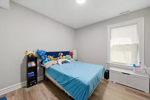 9015 S Muskegon Ave, Chicago, IL 60617 - Photo 21