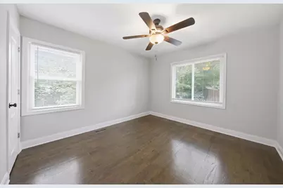 8559 S Phillips Avenue, Chicago, IL 60617 - Photo 21