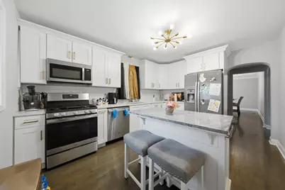 8559 S Phillips Avenue, Chicago, IL 60617 - Photo 7