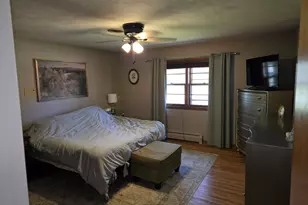 530 E 3rd St, Lockport, IL 60441 - Photo 9