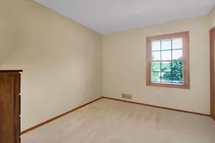 130 Lewis Ct, Saint Charles, IL 60174 - Photo 19