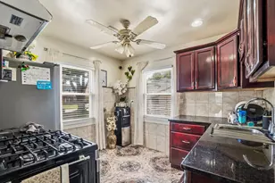8336 Mango Ave, Morton Grove, IL 60053 - Photo 7