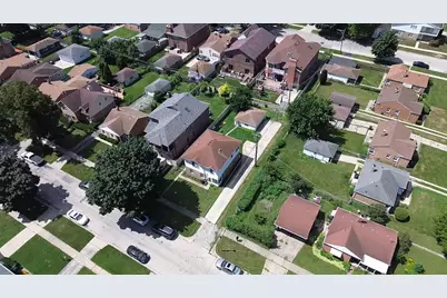 8336 Mango Avenue, Morton Grove, IL 60053 - Photo 3