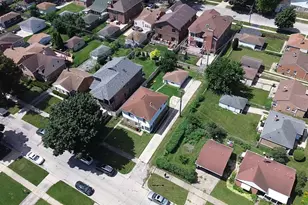 8336 Mango Ave, Morton Grove, IL 60053 - Photo 3