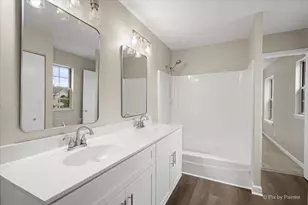 14 Harrison Ln, Streamwood, IL 60107 - Photo 7