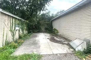 517 Gardner St, Joliet, IL 60433 - Photo 11