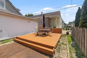5005 W Eddy St, Chicago, IL 60641 - Photo 3