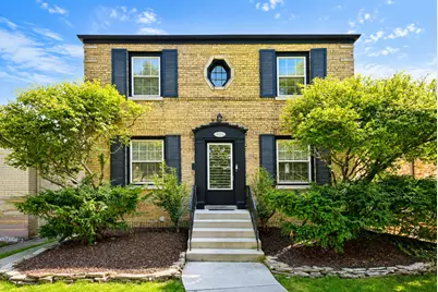 6133 N Karlov Avenue, Chicago, IL 60646 - Photo 1