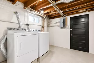 6133 N Karlov Ave, Chicago, IL 60646 - Photo 25