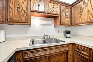 5746 106th St, Chicago Ridge, IL 60415 - Photo 11