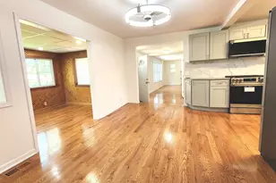 23217 W N Lakewood Ln, Lake Zurich, IL 60047 - Photo 11